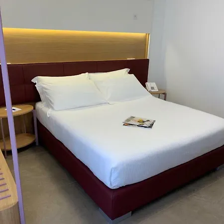 Hotel M&f 4*