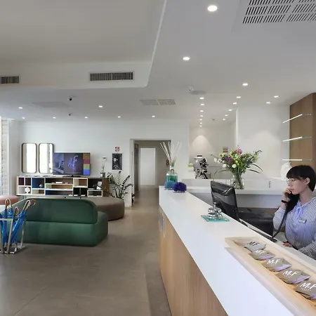M&f Hotel 4*