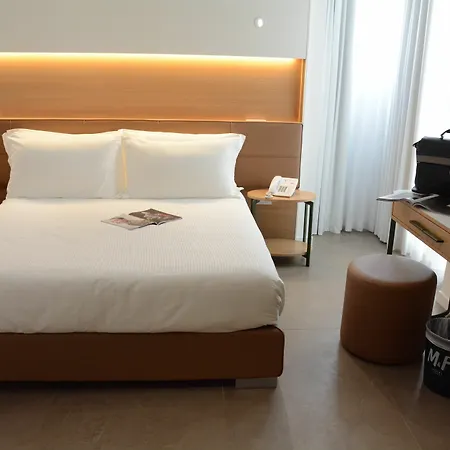 M&f ホテル 4*