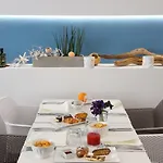 M&f Hotel
