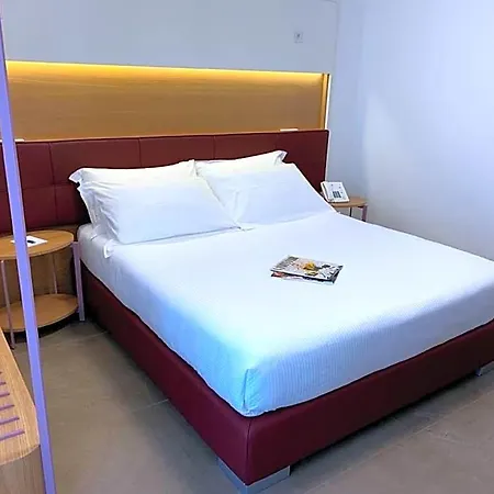 M&f Hotel