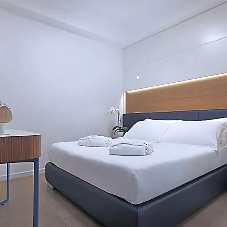 M&f