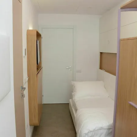 Hotel M&f 4*