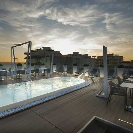 M&f Hotel